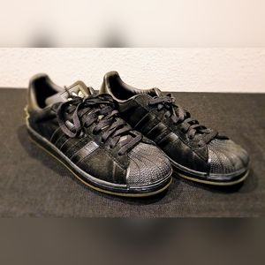 Adidas Original Superstar Men size 11 Sneakers Black/ Gold